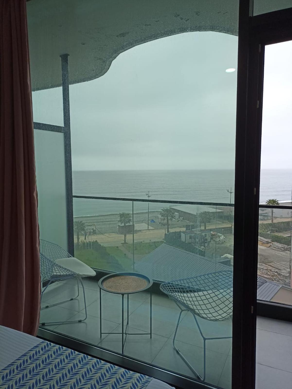 Hotel Navi Batumi Exteriör bild