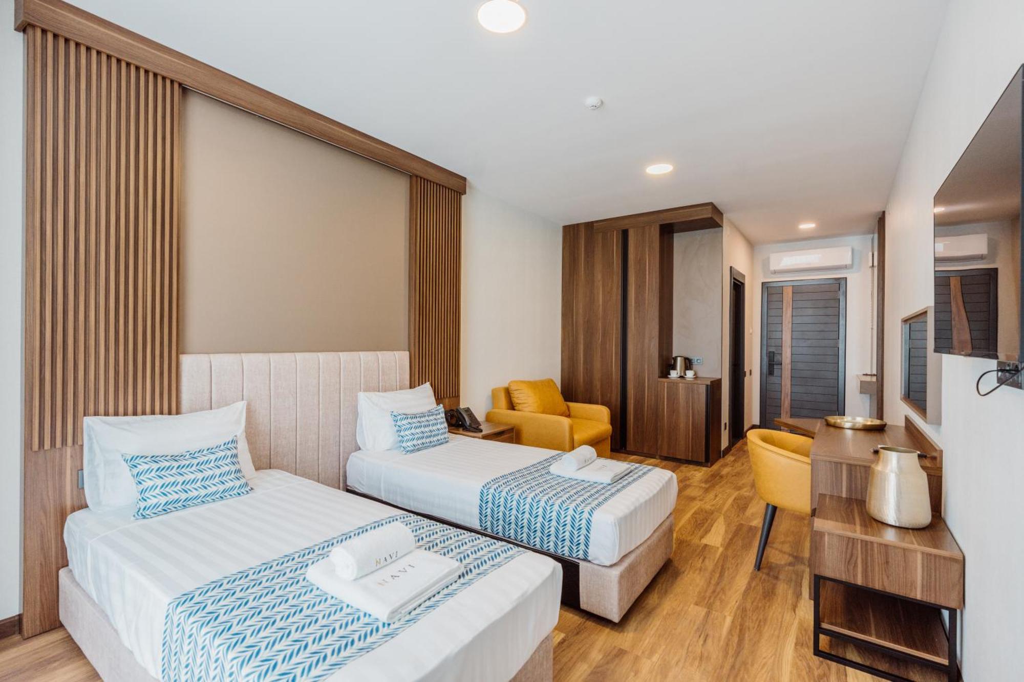 Hotel Navi Batumi Exteriör bild